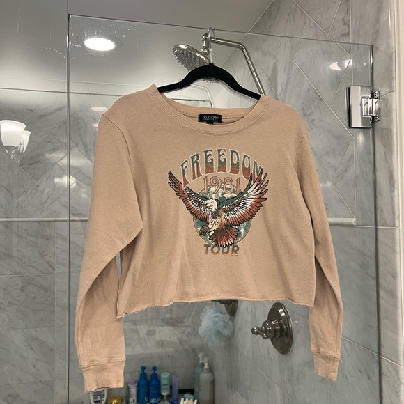 Adorable cropped sweatshirt - Picture 2 of 4